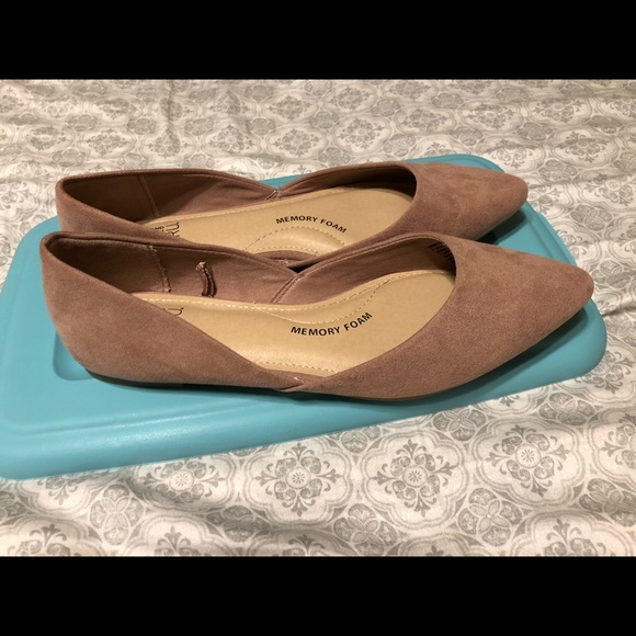 Flats - Picture 2 of 2
